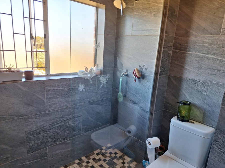 To Let 1 Bedroom Property for Rent in Goodwood Central Western Cape